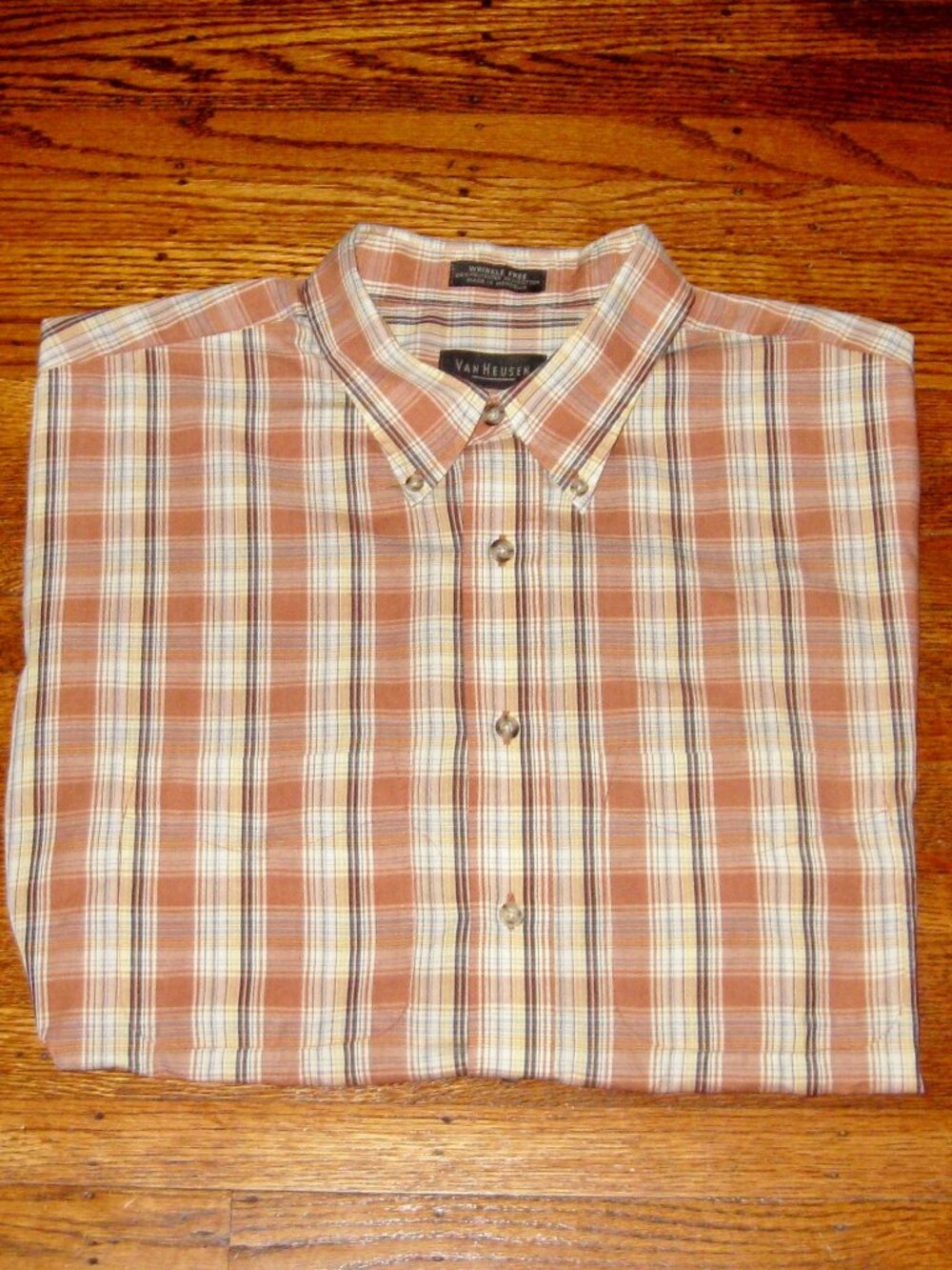 Van Heusen Brown Plaid Short Sleeve Shirt Men's XL 17 - 17 1/2 Wrinkle Free